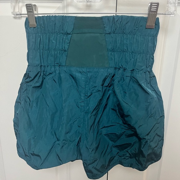 Dark green | High waisted shorts | Free people movement | XS - Picture 2 of 3